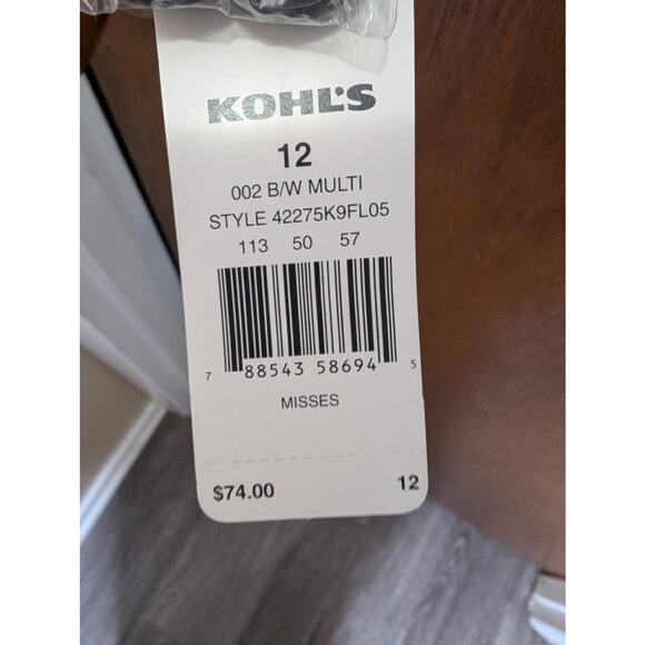 Janie Besner poncho - Picture 3 of 3